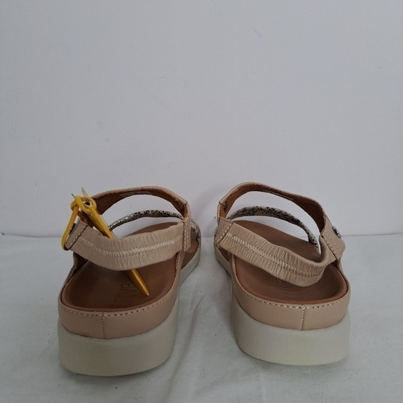 Strive Isla sandal almond snake glamour 8.5 NWT - Picture 7 of 9